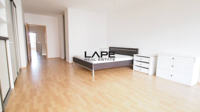 Rent Three bedroom apartment, Tomášikova, Bratislava - Nové Mesto, Slo