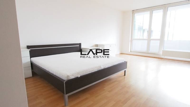 Rent Three bedroom apartment, Tomášikova, Bratislava - Nové Mesto, Slo