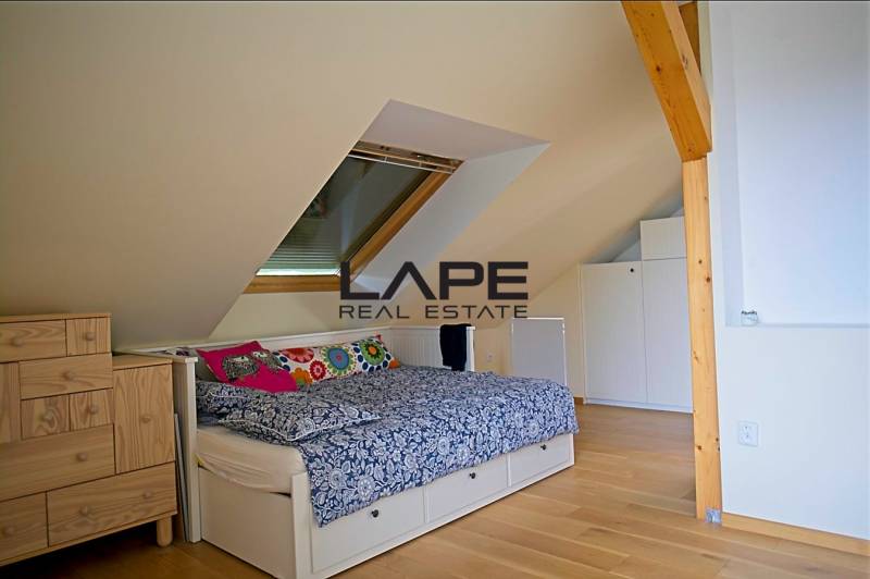 Sale Family house, Family house, Stredná, Bratislava - Ružinov, Slovak