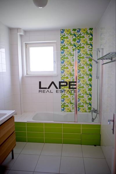 Sale Family house, Family house, Stredná, Bratislava - Ružinov, Slovak