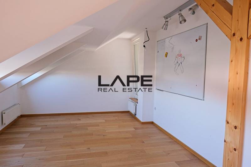 Sale Family house, Family house, Stredná, Bratislava - Ružinov, Slovak